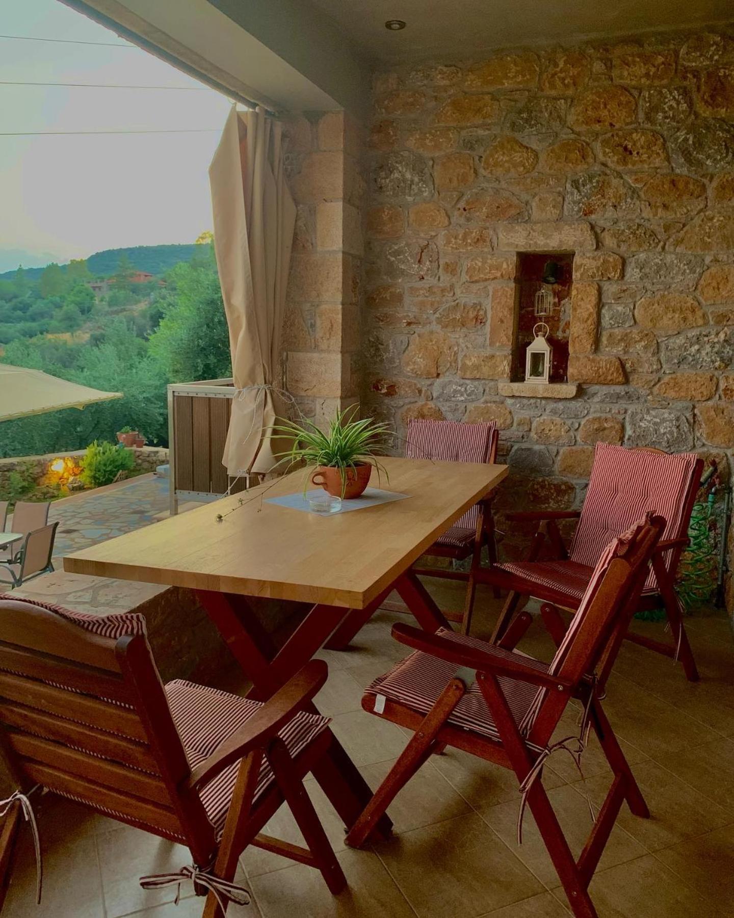 Apartment Riza Kardhamili